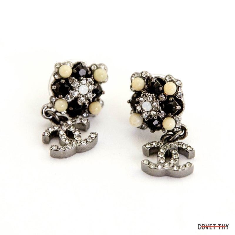 Chanel Strass CC Stud Earrings in Gold